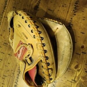 Rawlings RCM7 Right Hand Throw Catchers Mitt Glove Fastback  Lite Toe RHT B4